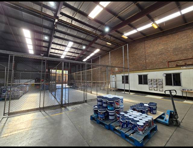 12,000M² WAREHOUSE TO LET IN DENVER